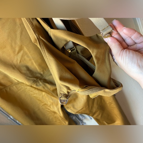 Fabletics Gold Shiny Maternity Activewear Leggings & Nursing Sports Bra - Picture 6 of 9